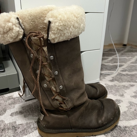 Ugg boots - Picture 2 of 4